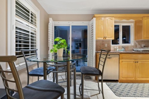 2517 Marine Drive, West Vancouver, BC 