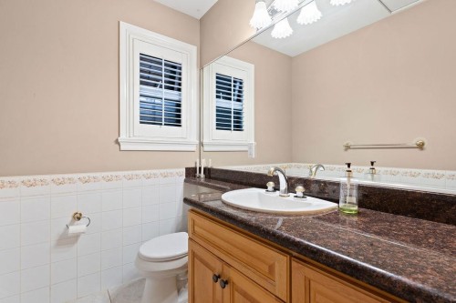 2517 Marine Drive, West Vancouver, BC 