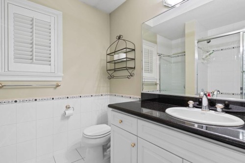 2517 Marine Drive, West Vancouver, BC 