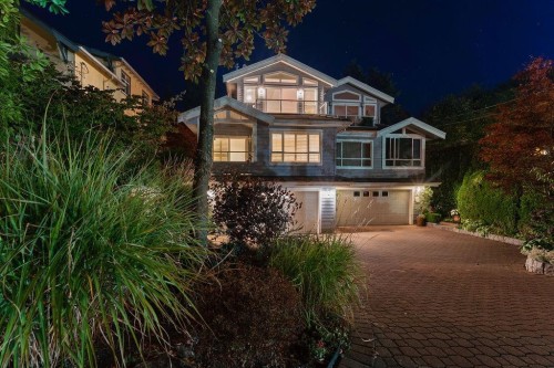2517 Marine Drive, West Vancouver, BC 