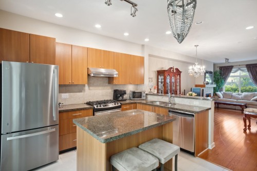 7411 Columbia Street, Vancouver, BC 