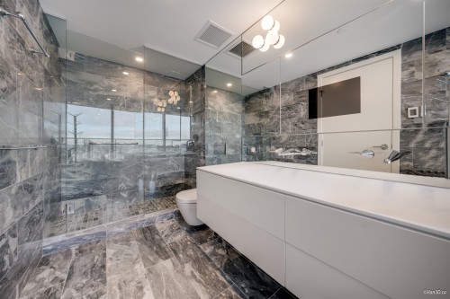 4701-1480 Howe Street, Vancouver, BC 