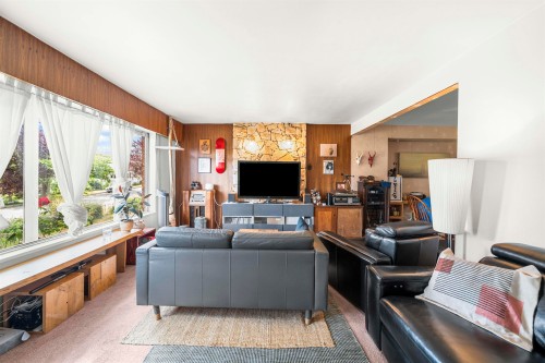 4561 Manor Street, Vancouver, BC 