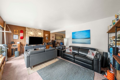 4561 Manor Street, Vancouver, BC 