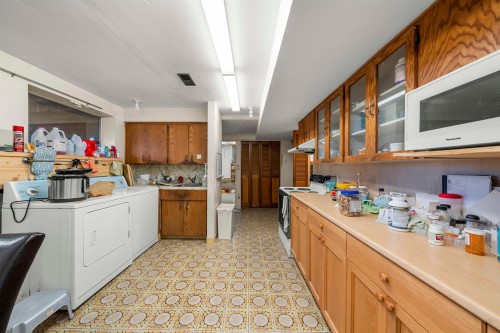 4561 Manor Street, Vancouver, BC 