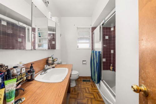 4561 Manor Street, Vancouver, BC 