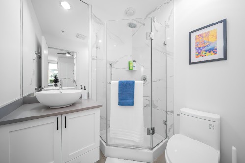 983 Richards Street, Vancouver, BC 