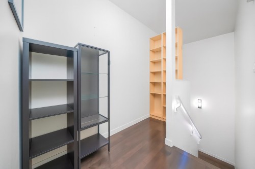 983 Richards Street, Vancouver, BC 