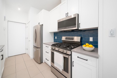 983 Richards Street, Vancouver, BC 