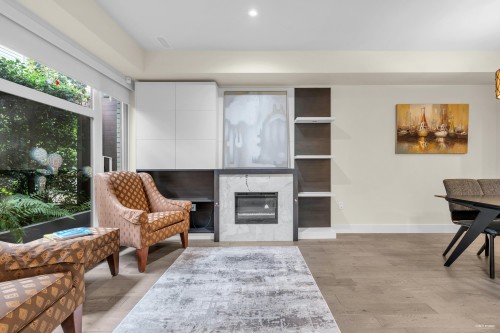 6098 Oak Street, Vancouver, BC 