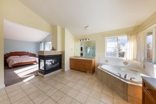 23 Fernway Drive, Port Moody, BC 