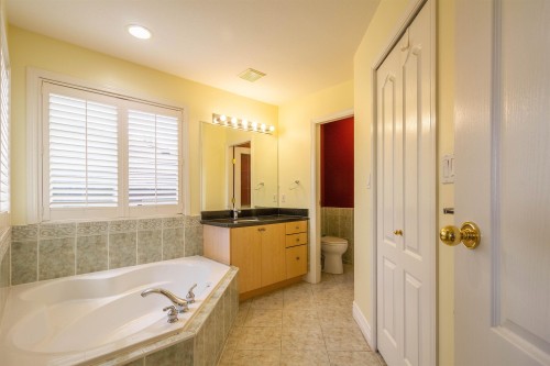 2115 Berkshire Crescent, Coquitlam, BC 