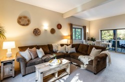 9167 Emerald Drive  Whistler, BC V8E 0G5