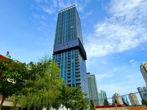 807-5987 Wilson Avenue  Burnaby, BC V5H 0L7