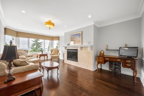 2327 Westhill Drive, West Vancouver, BC 