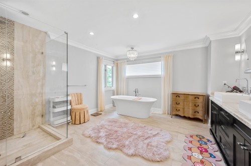 2327 Westhill Drive, West Vancouver, BC 