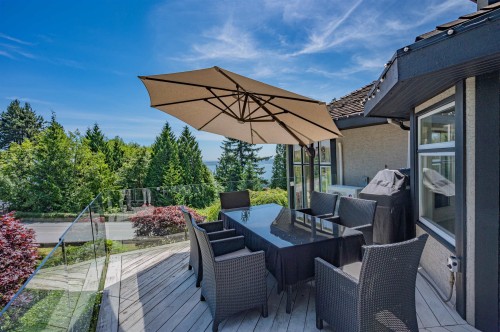 2327 Westhill Drive, West Vancouver, BC 