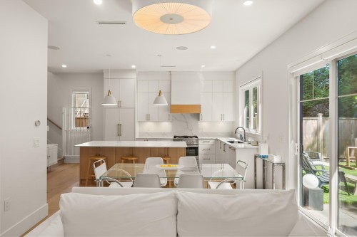 11486 Railway Avenue, Richmond, BC 