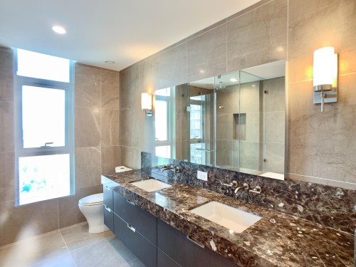 2504-1335 Howe Street, Vancouver, BC 