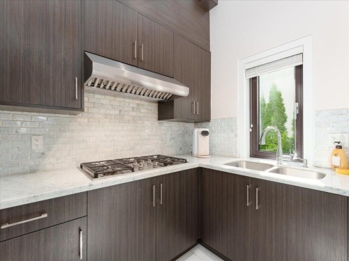 3011 27Th Avenue W, Vancouver, BC 