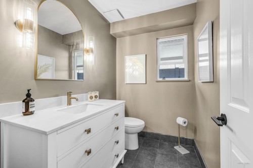 3333 29Th Avenue W, Vancouver, BC 