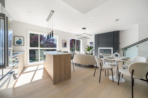 7359 Oak Street, Vancouver, BC 