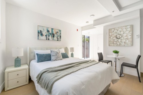 7359 Oak Street, Vancouver, BC 