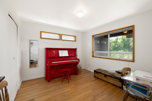 2433 Mathers Avenue, West Vancouver, BC 