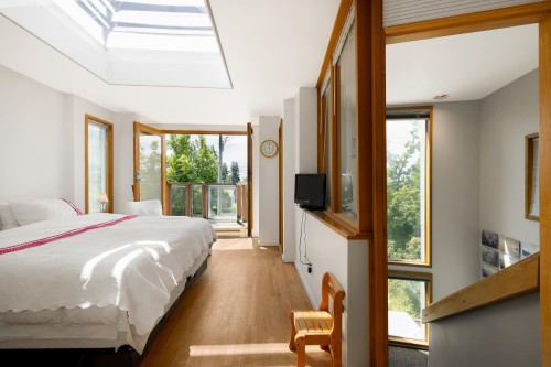 2433 Mathers Avenue, West Vancouver, BC 