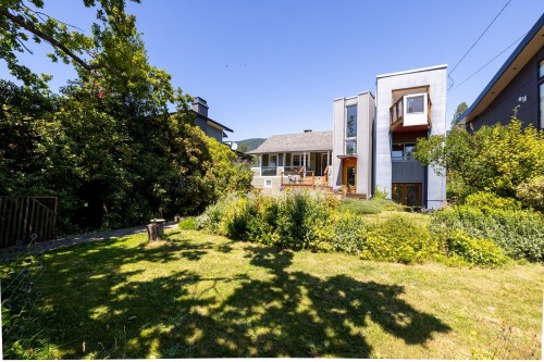 2433 Mathers Avenue, West Vancouver, BC 