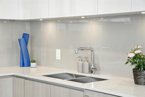 1207-618 Carnarvon Street, New Westminster, BC 