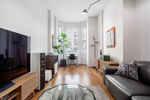 211-36 Water Street  Vancouver, BC V6B 0B7