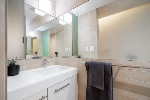 211-36 Water Street, Vancouver, BC 