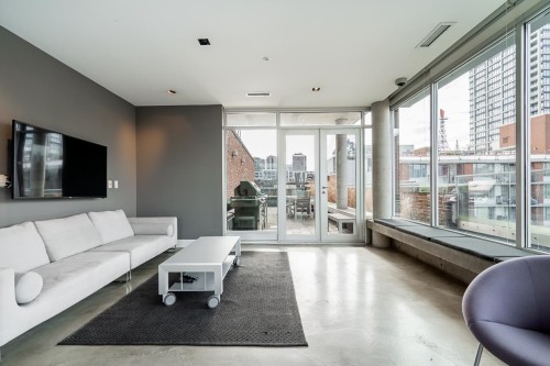 211-36 Water Street, Vancouver, BC 