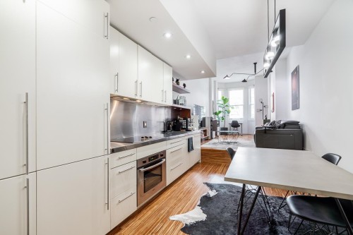 211-36 Water Street, Vancouver, BC 