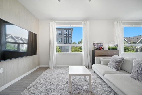 212-9233 Odlin Road, Richmond, BC 