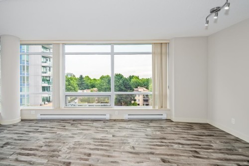 901-8288 Lansdowne Road, Richmond, BC 