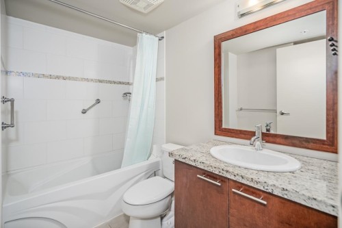 901-8288 Lansdowne Road, Richmond, BC 