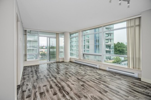 901-8288 Lansdowne Road, Richmond, BC 