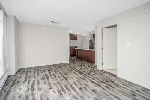 901-8288 Lansdowne Road, Richmond, BC 