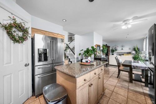 1601 Pinetree Way, Coquitlam, BC 