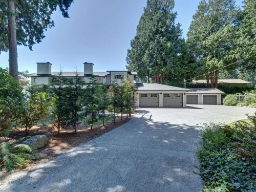 3177 Beach Avenue, Roberts Creek, BC 