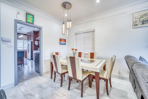 426 18Th Avenue E, Vancouver, BC 