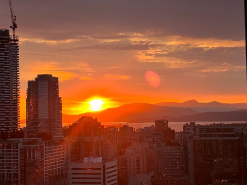 3511-777 Richards Street  Vancouver, BC V6B 0M6