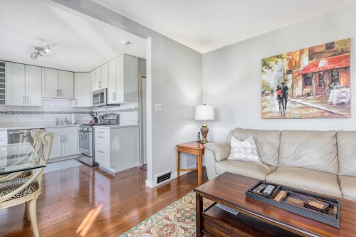 2814 3Rd Avenue W, Vancouver, BC 