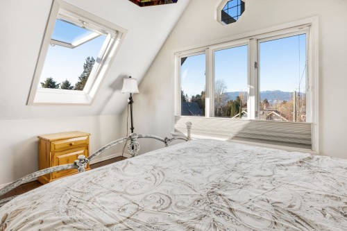 2814 3Rd Avenue W, Vancouver, BC 