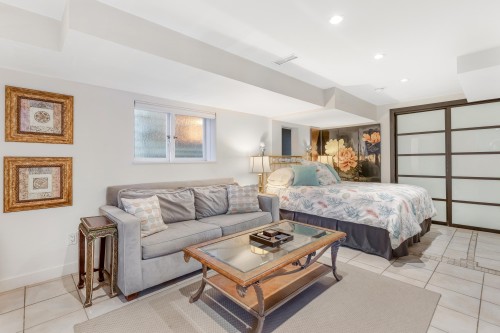 2814 3Rd Avenue W, Vancouver, BC 