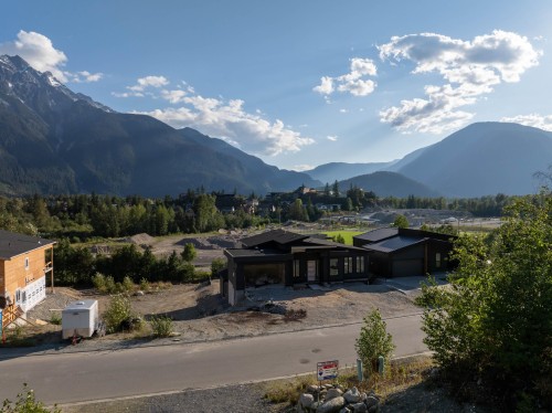 7634 Seven O'Clock Drive, Pemberton, BC 