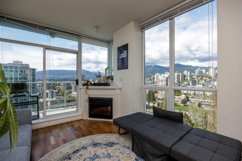 2107-188 Esplanade E, North Vancouver, BC 