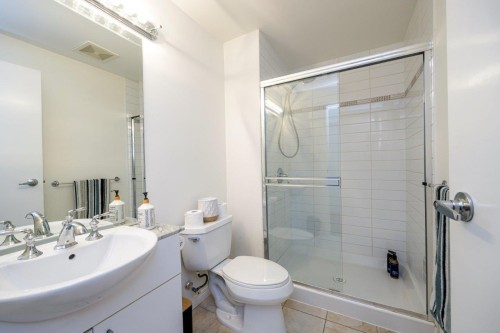 2107-188 Esplanade E, North Vancouver, BC 